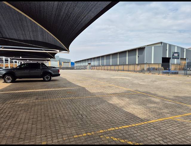 1,969M² WAREHOUSE TO LET IN DRIEHOEK
